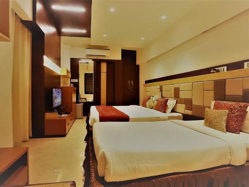 The Ashoka Hotel Indore Esterno foto