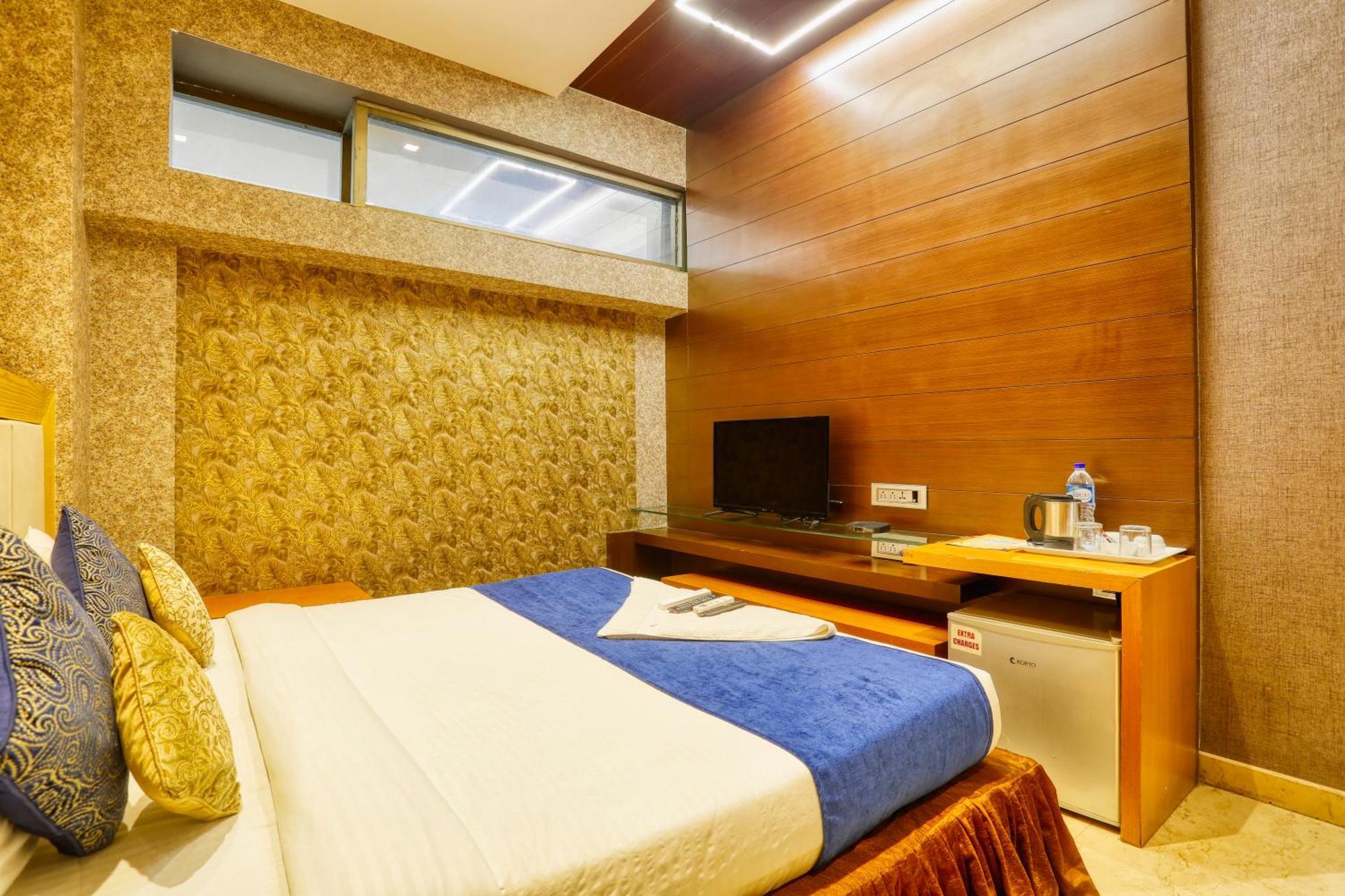 The Ashoka Hotel Indore Esterno foto