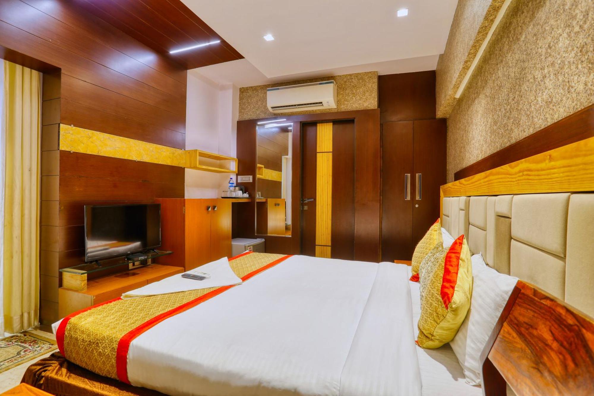 The Ashoka Hotel Indore Esterno foto