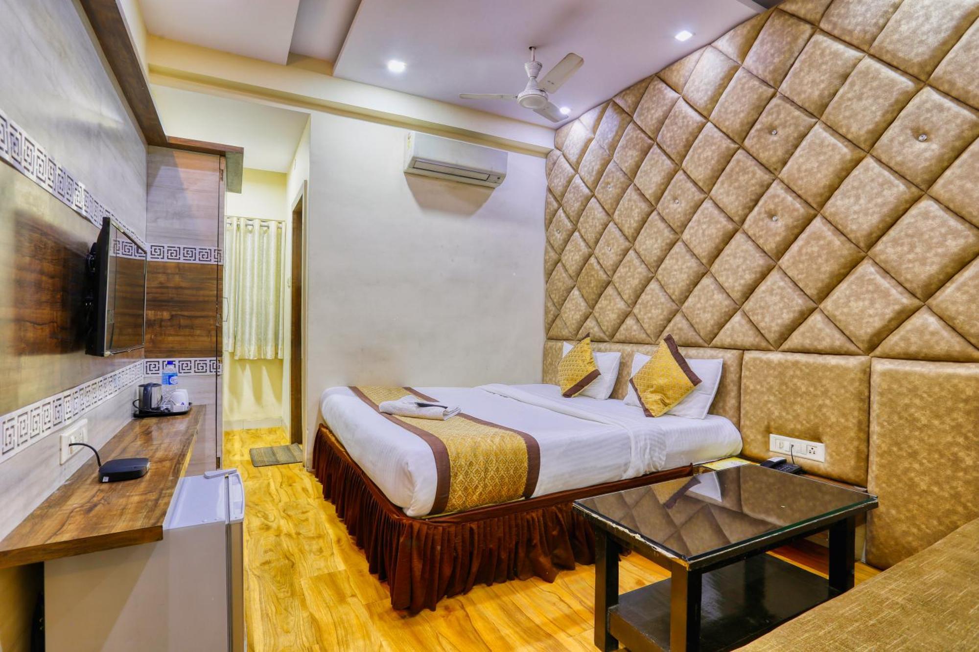 The Ashoka Hotel Indore Esterno foto