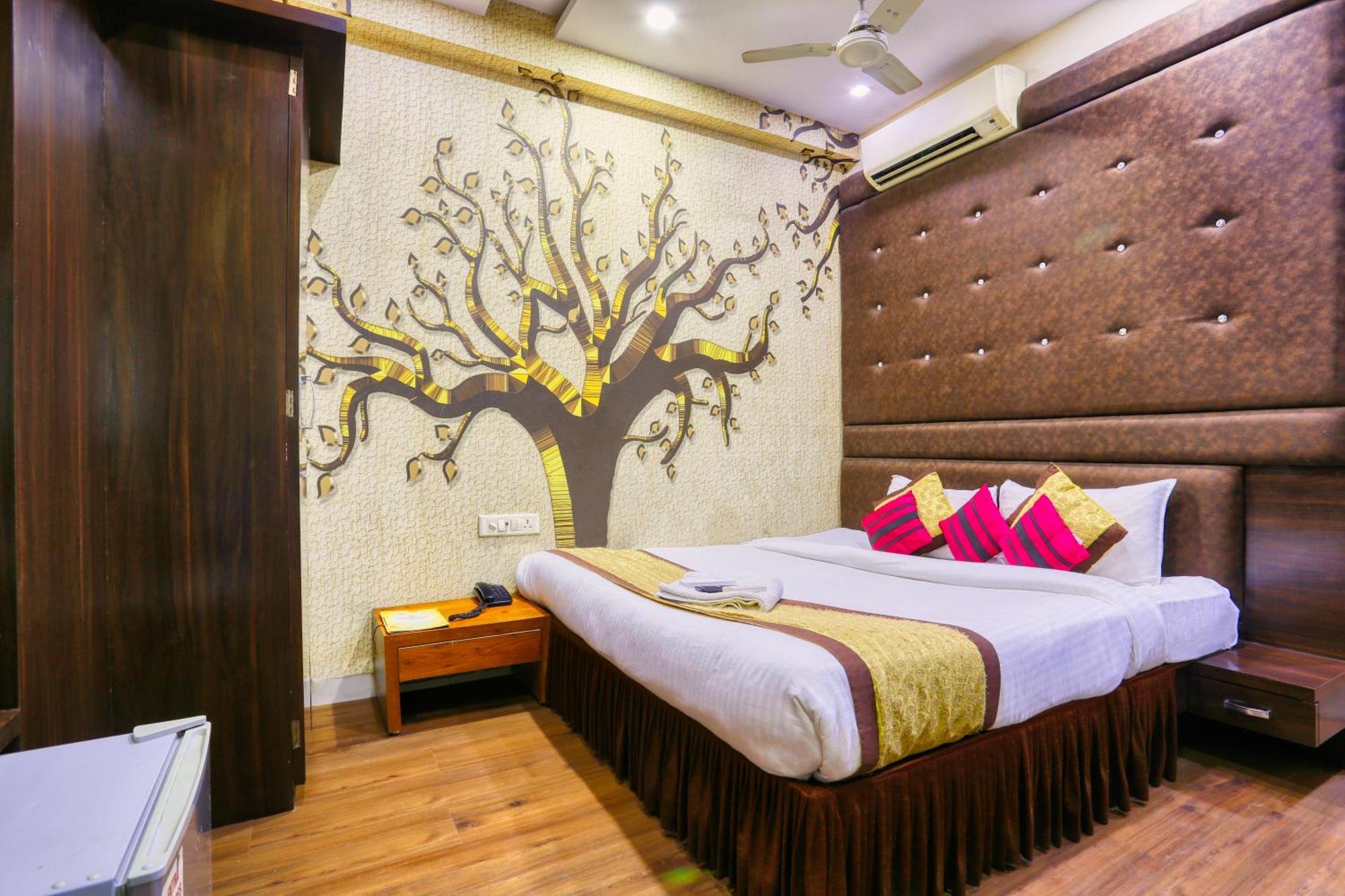 The Ashoka Hotel Indore Esterno foto