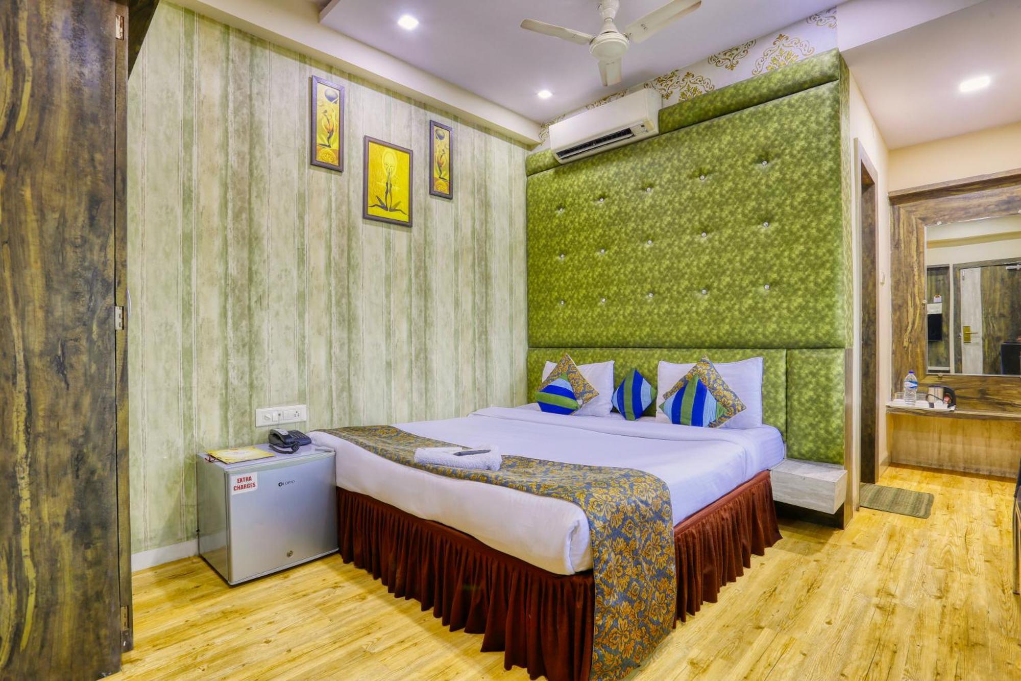 The Ashoka Hotel Indore Esterno foto