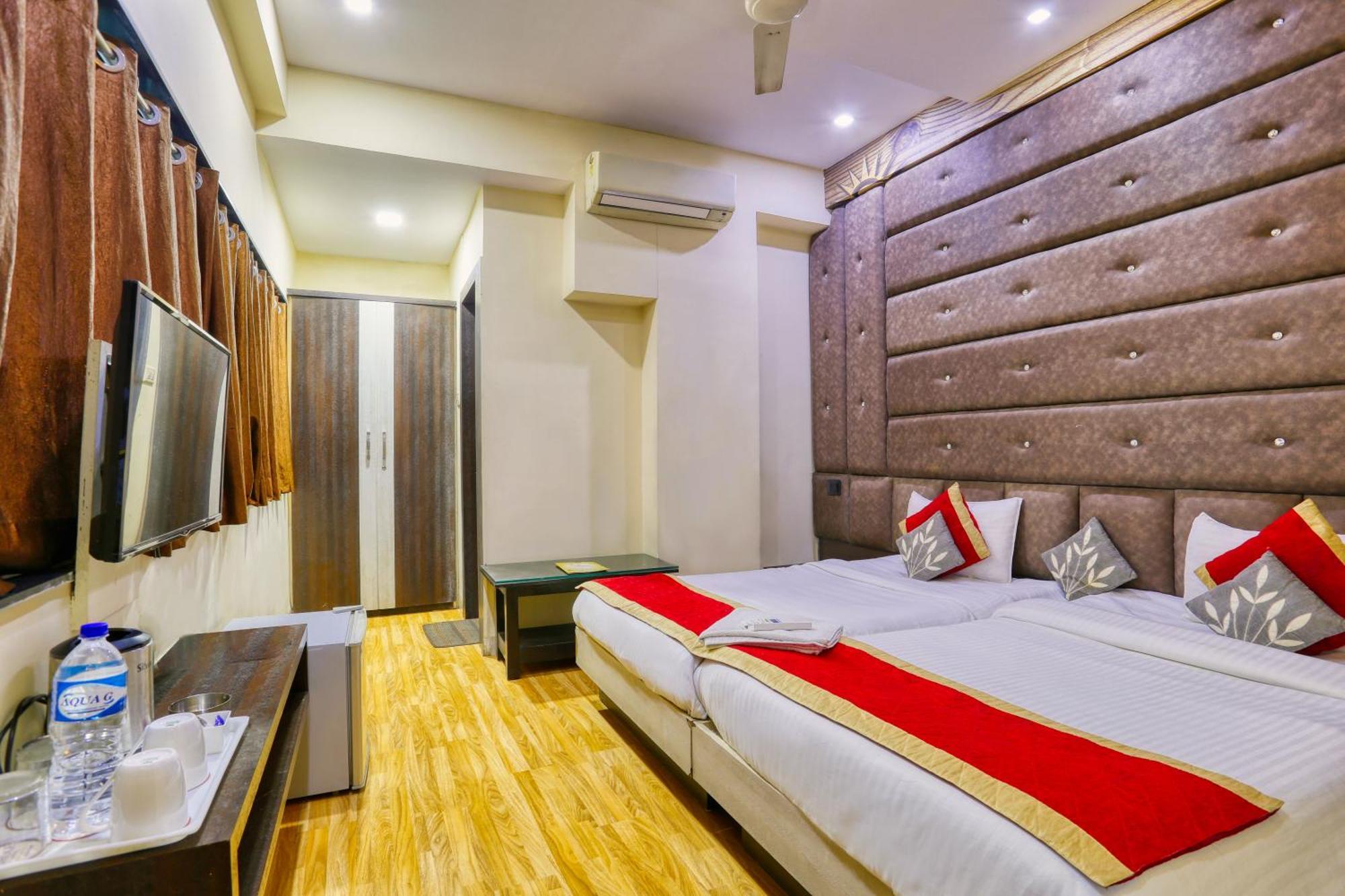 The Ashoka Hotel Indore Esterno foto