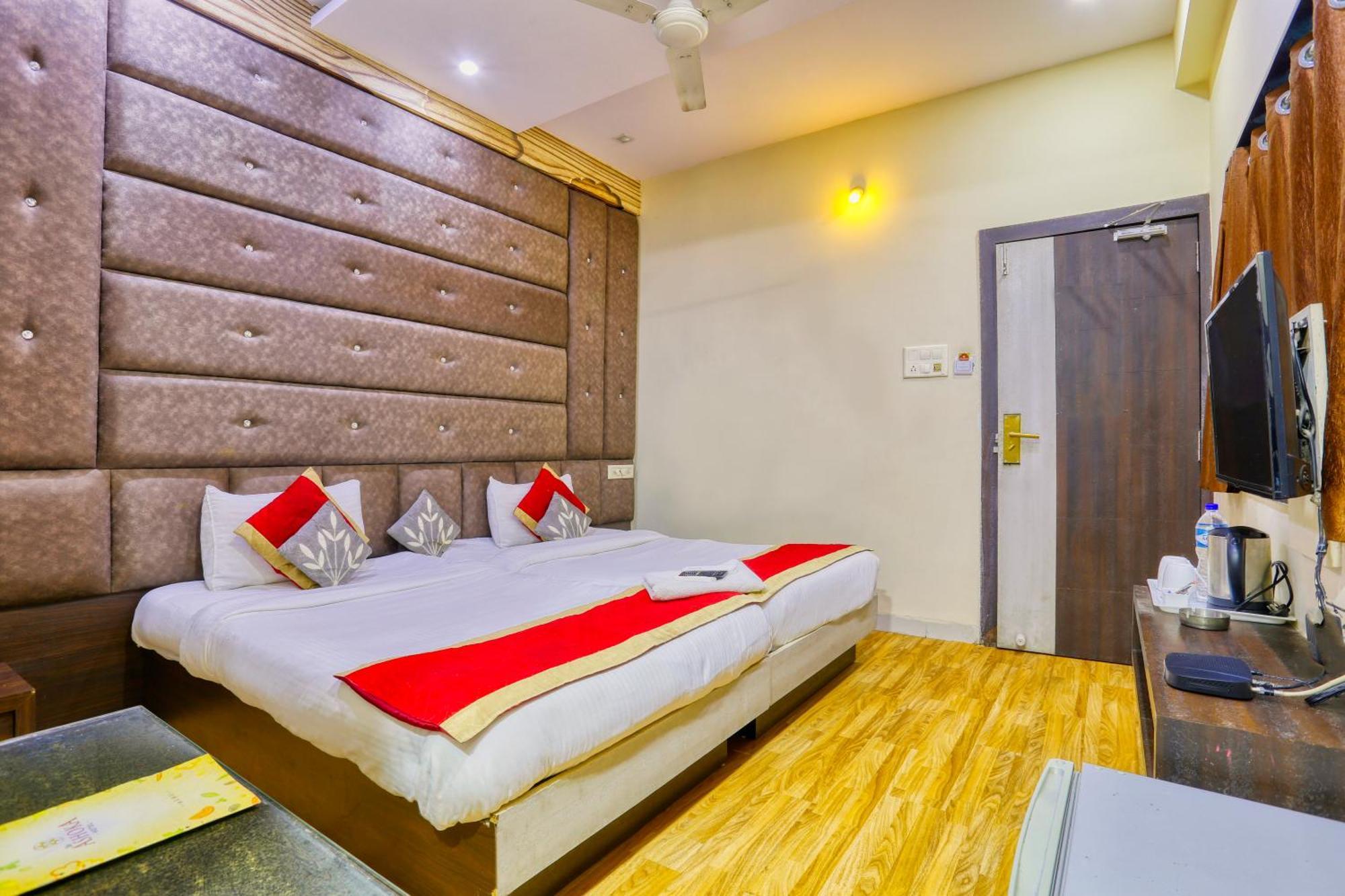 The Ashoka Hotel Indore Esterno foto