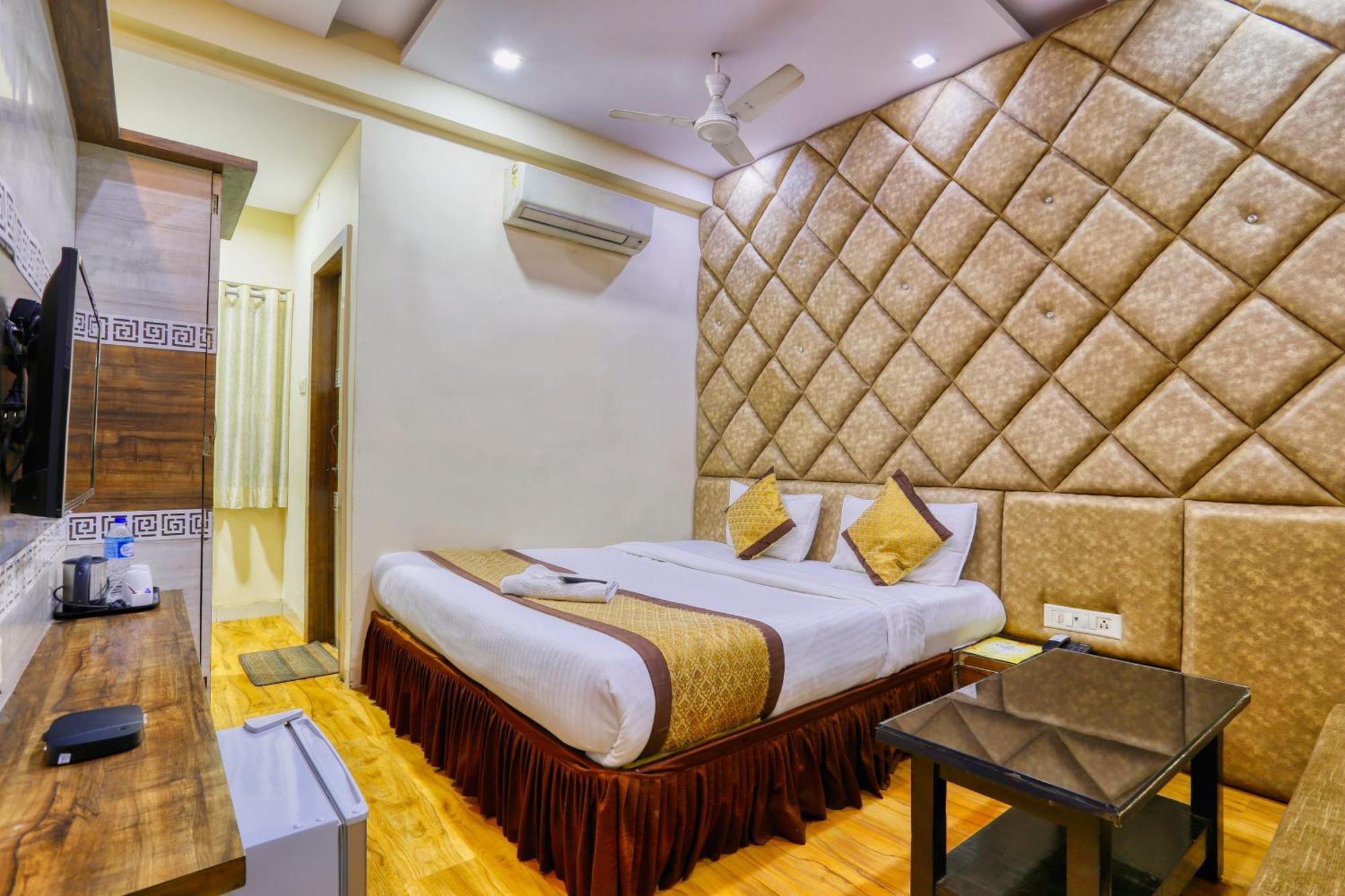The Ashoka Hotel Indore Esterno foto