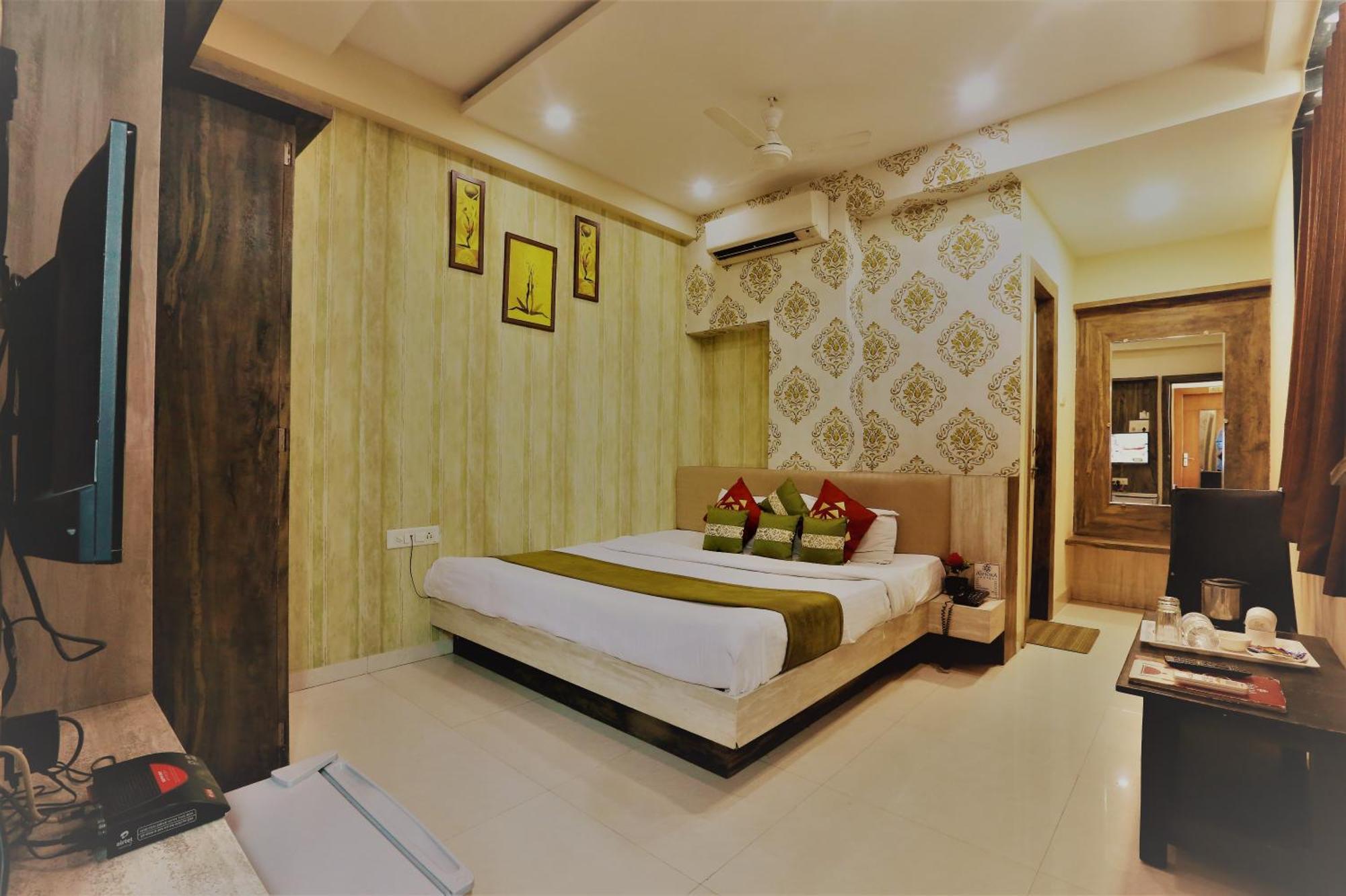 The Ashoka Hotel Indore Esterno foto